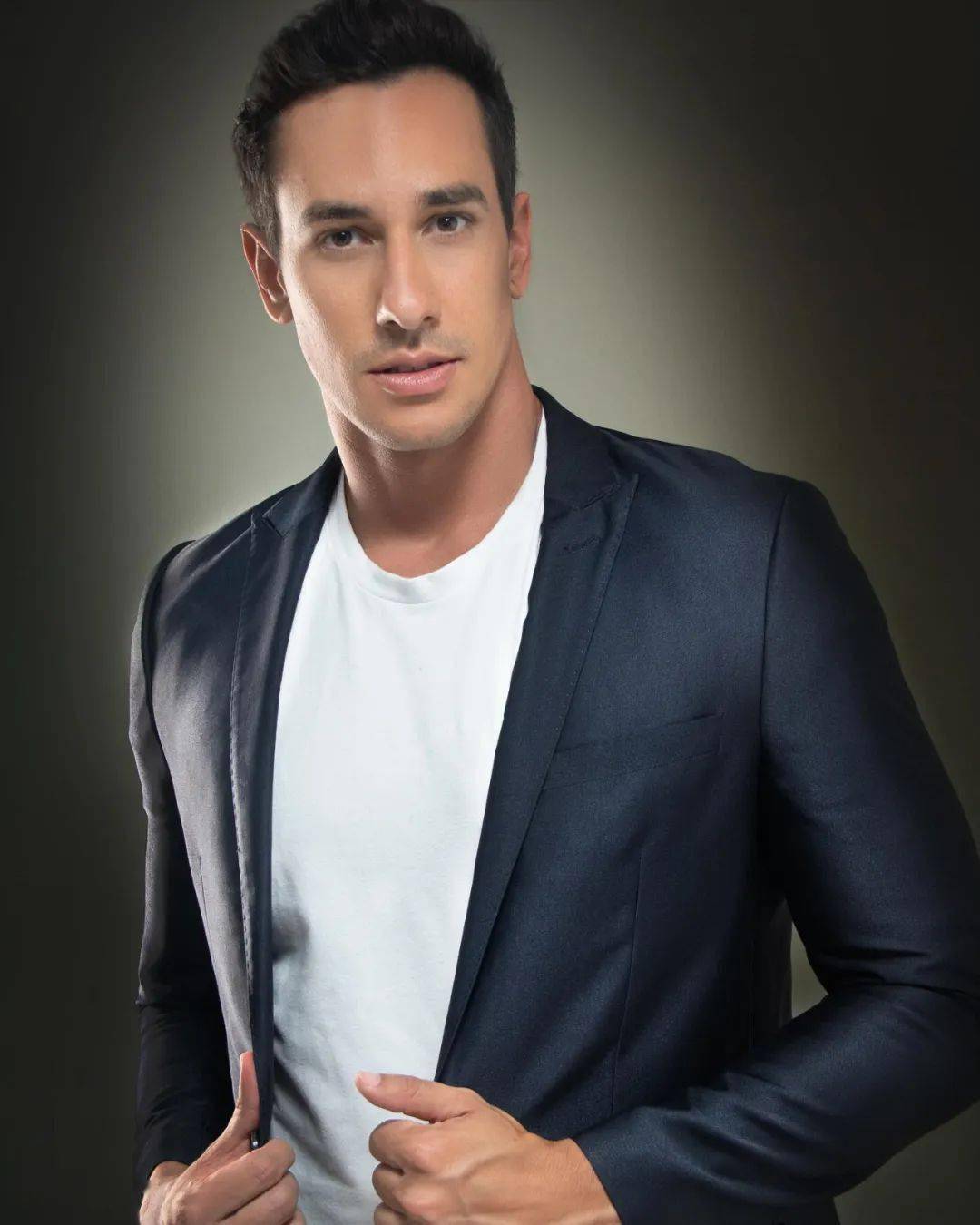 游泳比赛：巴西选手取得突破性进展