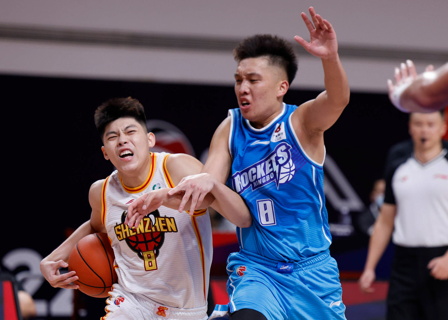 包含深圳佳兆业队表现出色，力压对手夺取胜利的词条