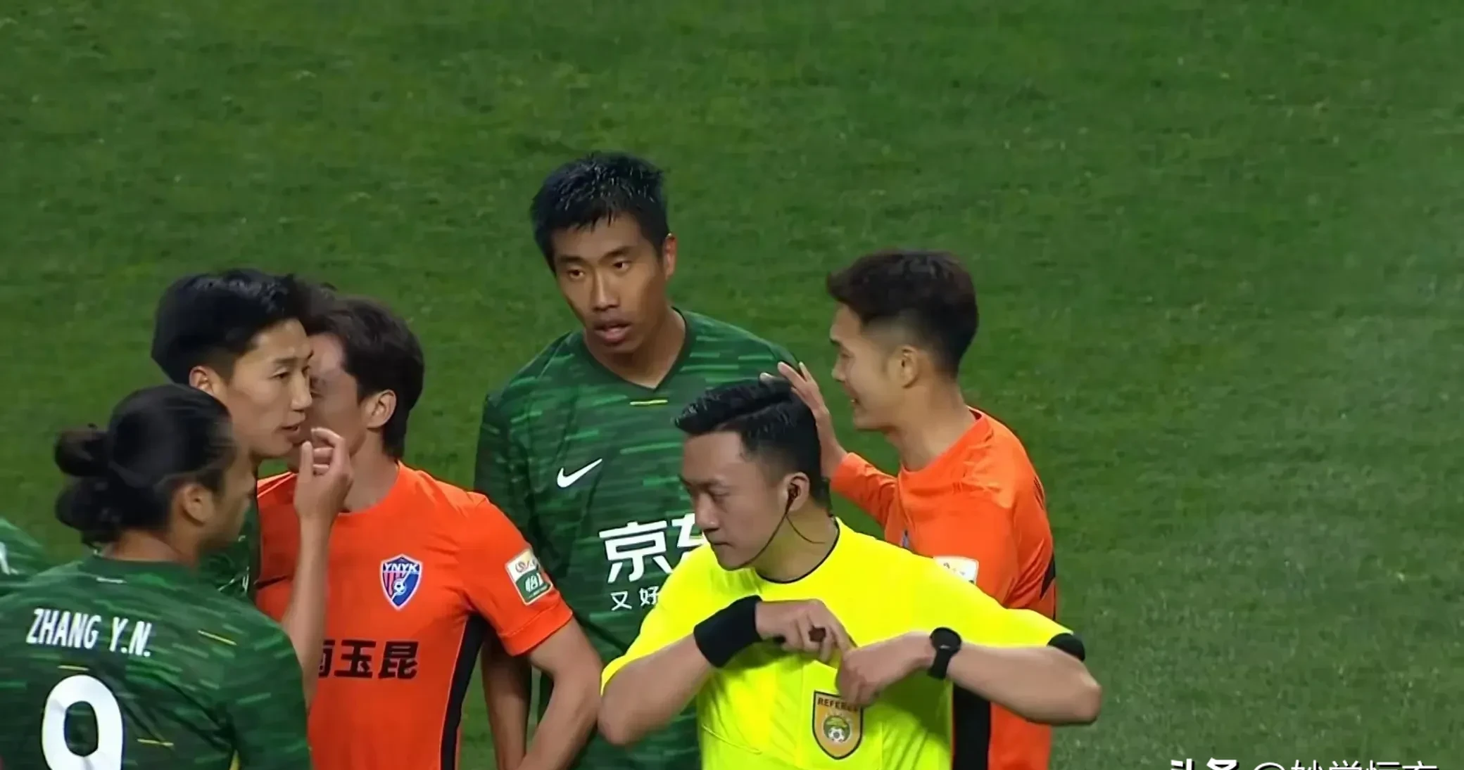 关于国安今日表现抢眼，切尔西整场无解，教练赛后亲自拥抱的信息